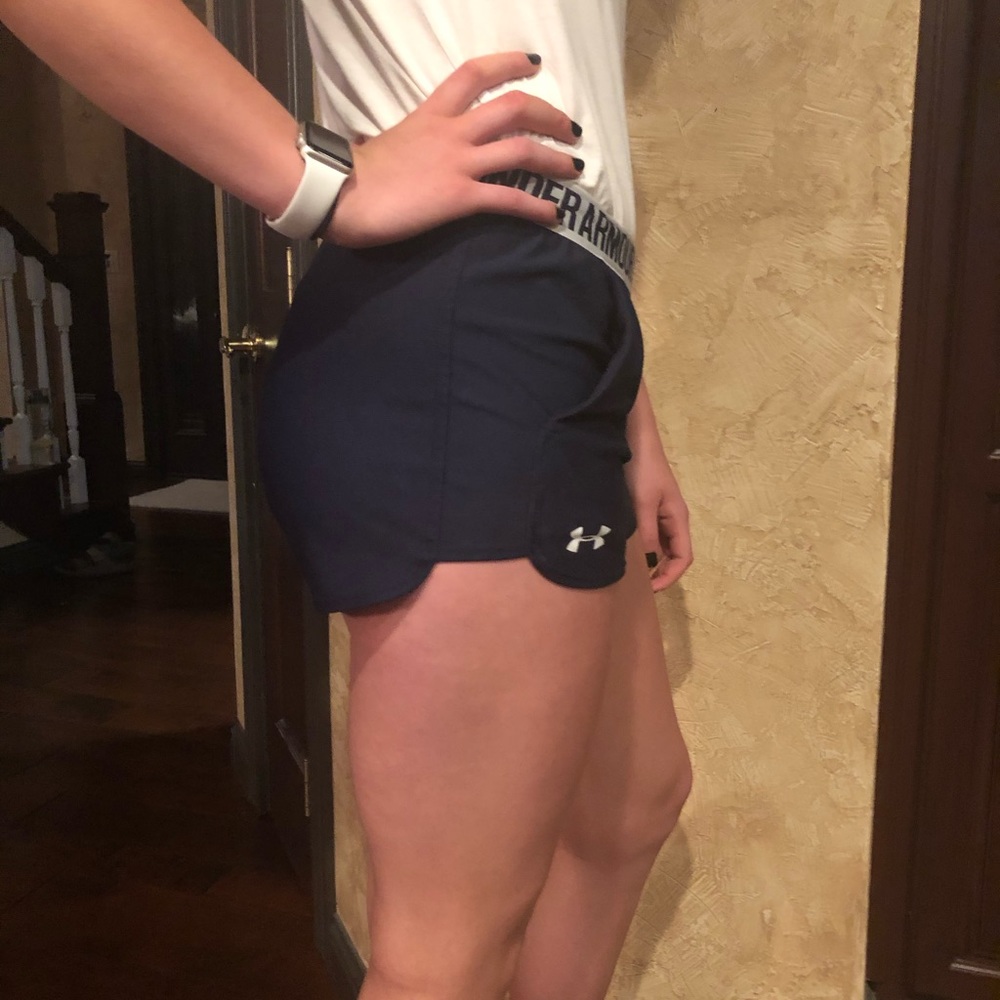 Navy Under Armour shorts - Picture 3 of 4
